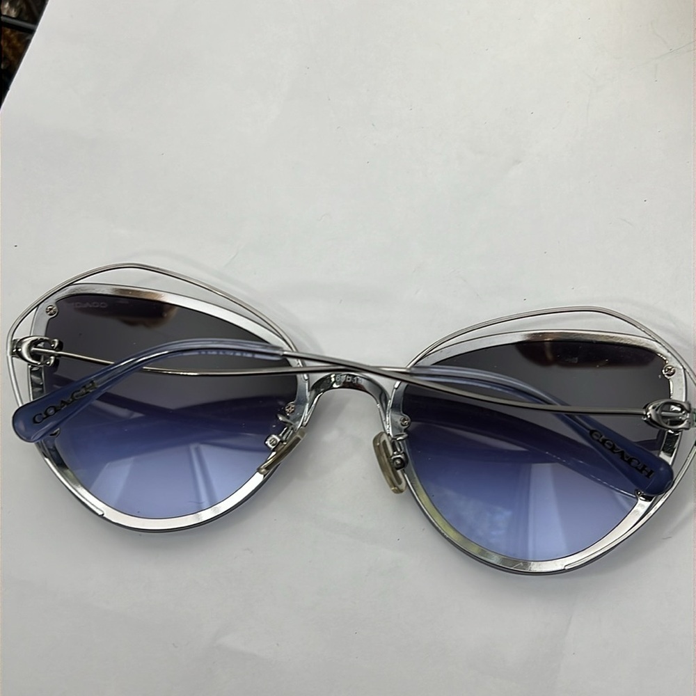 Coach Blue Grey HC 7086 90044Q Gunmetal Sunglasses with Case - Picture 9 of 13